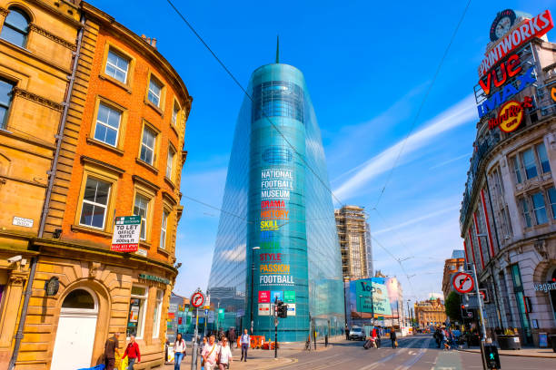 マンチェスター、イギリスの国立サッカー博物館 - museum of liverpool ストックフォトと画像