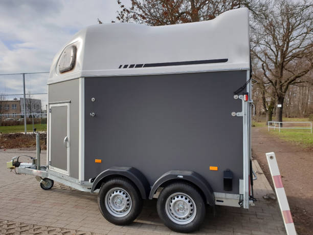 Car trailer for horses