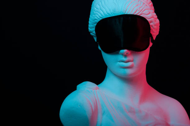 istock Greek women's statue replica 1128892567