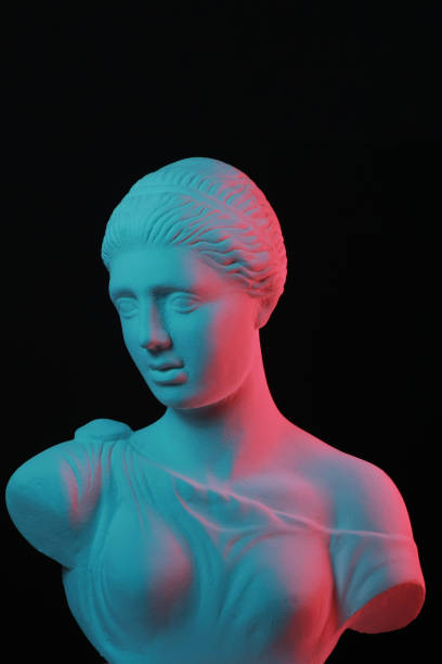 istock Greek women's statue replica 1128894787