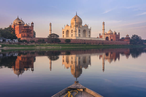 istock taj mahal in agra, india 1128902662
