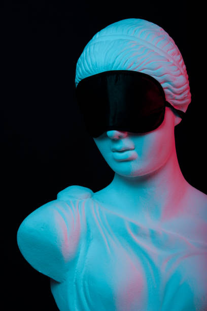 istock Greek women's statue replica 1128916080