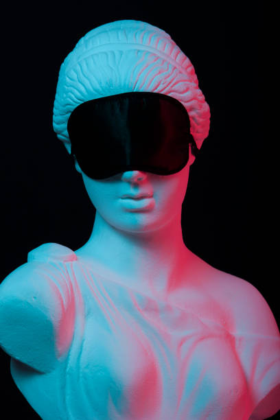 istock Greek women's statue replica 1128916187