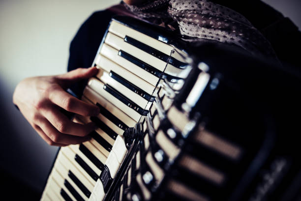 istock The songs of the past 1128923081