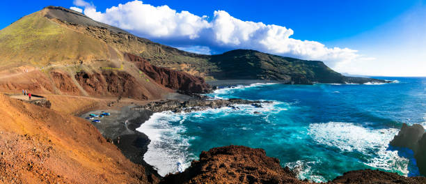 unique nature of volcanic beautiful lanzarote . canary islands - lanzarote bay canary islands beach imagens e fotografias de stock