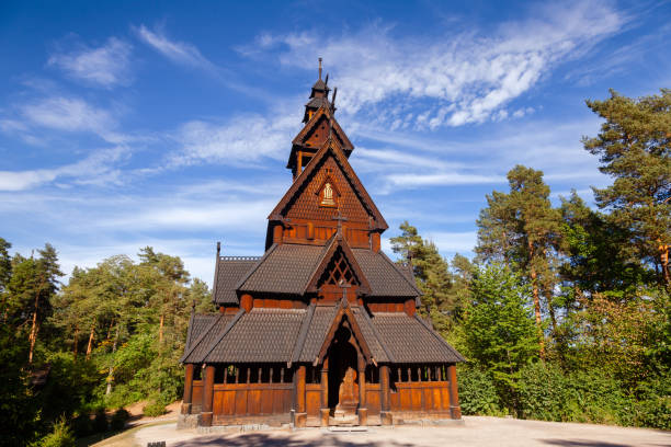 gol stave church folks museo penisola di bygdoy oslo norvegia scandanavia - stavkyrkje foto e immagini stock