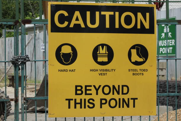 istock PPE required to wear on site 1128981401