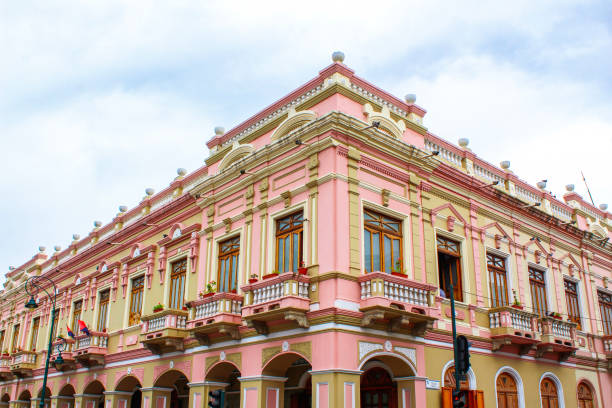 istock Pink colonial building in Riobamba Ecuador. 1129049145