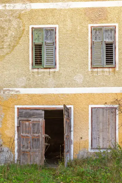 Lost place, ruin, dilapidated building in Prags, South Tyrol