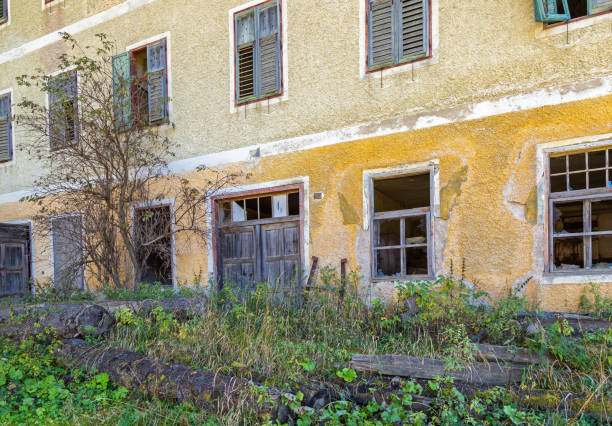 Lost place, ruin in South Tyrol Lost place, ruin, dilapidated building in Prags, South Tyrol schutt stock pictures, royalty-free photos & images