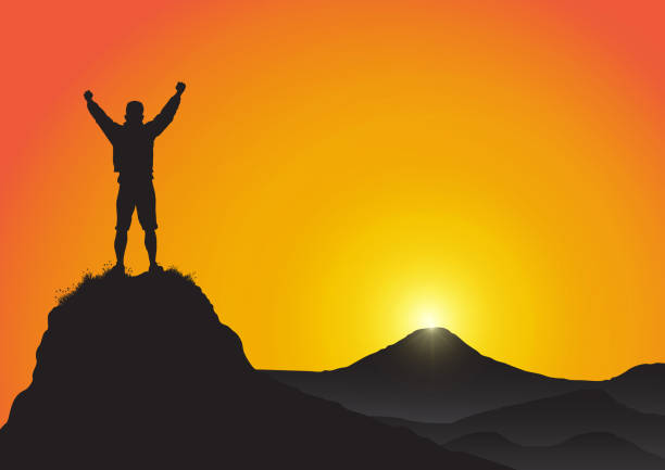 황금빛 일출 배경, 성공, 성취, 승리와 승리 개념 벡터 일러스트 레이 션에 제기 하는 주먹으로 산 꼭대기에 서 있는 젊은 남자의 실루엣 - celebration silhouette back lit sunrise stock illustrations