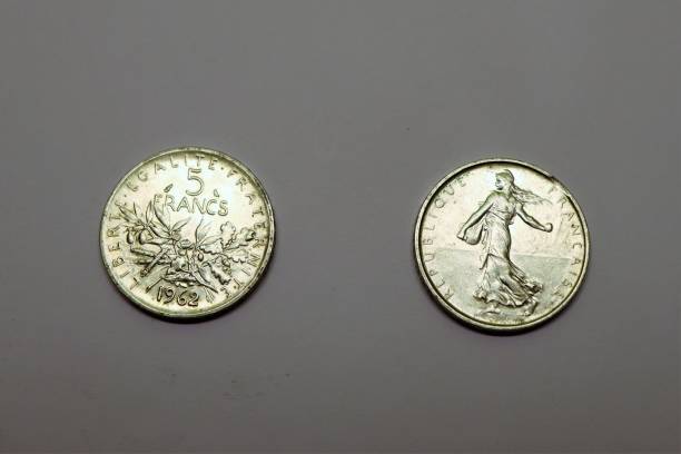 istock COIN OF 5 FRANCS FRANCS - 1962 1129084600