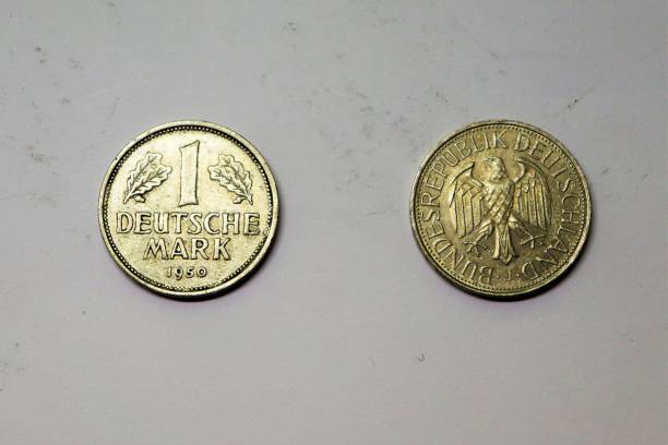 istock COIN OF 1 DEUTSCHE MARK - 1950 - GERMANY 1129093772