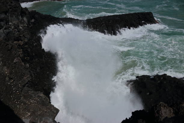 Cannon-dong main seungyeoli, waves, volcanic rock, dosing pillars, It is a landscape of taepod jusangsaeul and waves. 섬 stock pictures, royalty-free photos & images