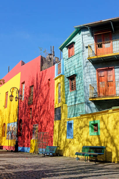 ulica caminito w la boca, buenos aires - latin america argentina south america city zdjęcia i obrazy z banku zdjęć