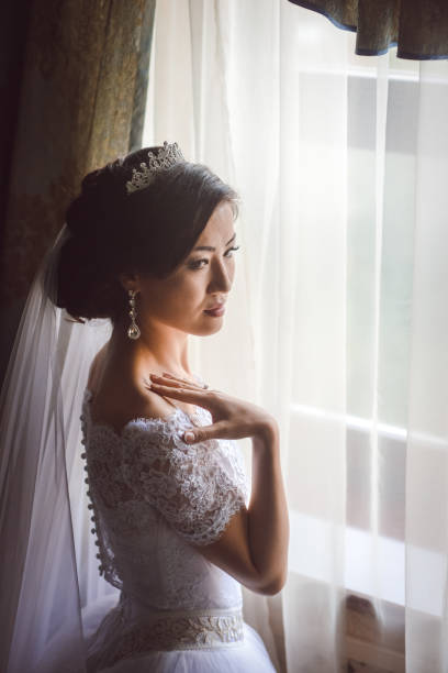 istock Bride - Beautiful asian woman 1129118556