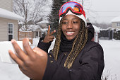 teenager-m%C3%A4dchen-mit-google-glas-wobei-ein-selbstportr%C3%A4t-im-schnee.jpg?b=1&s=170x170&k=20&c=PaPUDlOZn9yMJSkz5L786vuIHjoosN0Bz4D1b6raWsQ=
