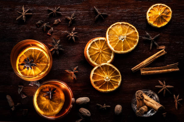 Dried Christmas Oranges and orange Cider - fotografia de stock
