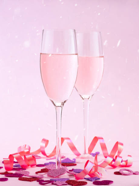 bolhas de são valentim - champagne pink bubble valentines day - fotografias e filmes do acervo