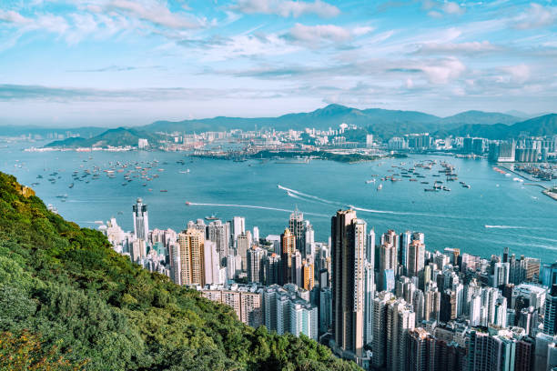 istock Hong Kong skyline at sunrise 1129175304