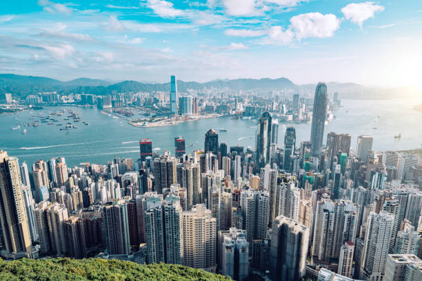 istock Hong Kong skyline at sunrise 1129175332