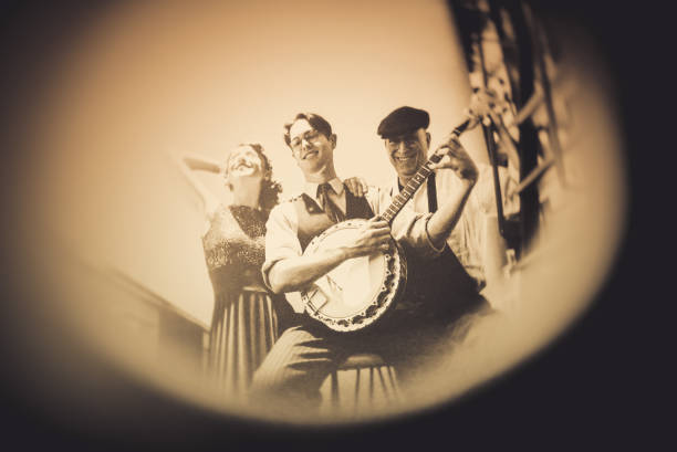 istock Fun with the banjo player in the bar!!! 1129178399