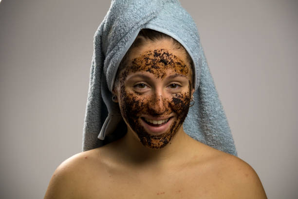 istock Girl after shower 1129205225