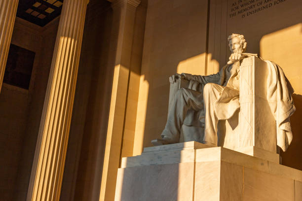 istock Lincoln Memorial in Washington DC at Sunrise 1129219813