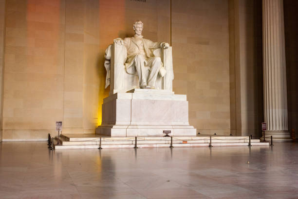 istock Lincoln Memorial in Washington DC at Sunrise 1129219898