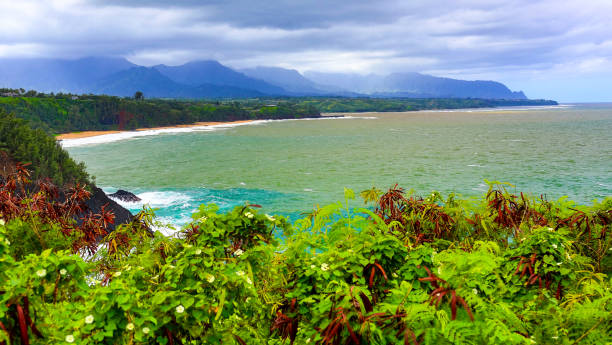 istock Hanalei Bay at Kauai, Hawaii 1129230936
