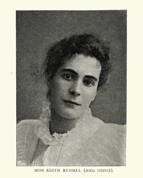 istock Victorian woman, late 19th Century 1129232071