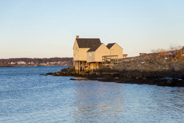 istock Maine Ocean House 1129253126