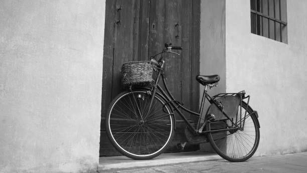 istock Bike with basket 1129324996