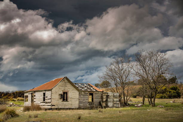 istock Abandoned farmhouse, Tasmania 1129337073