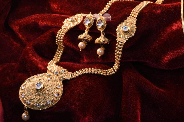 2,700+ Gold Ornaments India Stock Photos, Pictures & Royalty-Free Images - iStock 2,700+ Gold Ornaments India Stock Photos, Pictures & Royalty-Free Images - iStock
