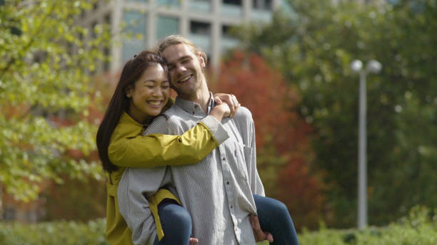 istock Surprise love pounce 1129342099