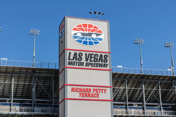 o terraço de richard petty, no las vegas motor speedway. lvms hospeda eventos nascar e nhra, incluindo o pennzoil 400 ii - corrida de stock car - fotografias e filmes do acervo