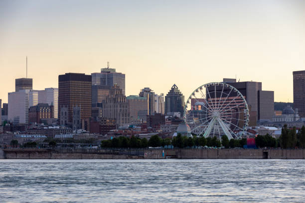 istock Sunset with a clean sky in Montreal 1129401529