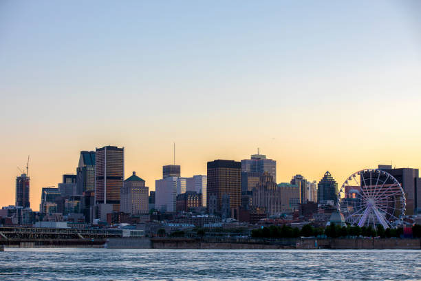 istock Sunset with a clean sky in Montreal 1129401624