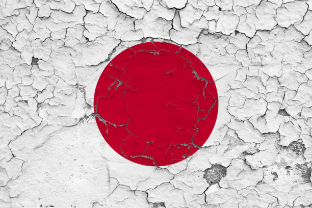 割れた汚い壁に日本の国旗が描かれました。ビンテージ スタイルのサーフェス上の国民パターン。 - japanese military ストックフォトと画像