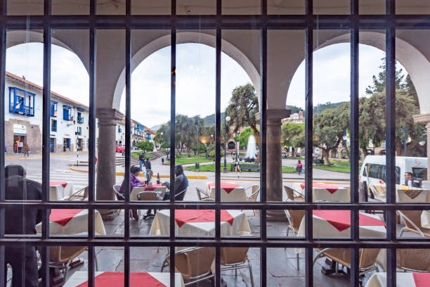 fotografii de stoc, fotografii și imagini scutite de redevențe cu plaza el regocijo din cusco, peru - chinchero district
