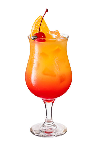 cocktail refrescante do furacão de rum branco - hurricane cocktail - fotografias e filmes do acervo