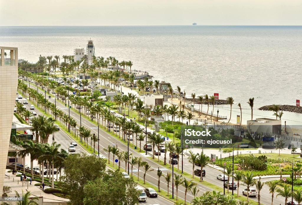 Taman pantai tepi laut di pemandangan kota - Bebas Royalti Jeddah Foto Stok