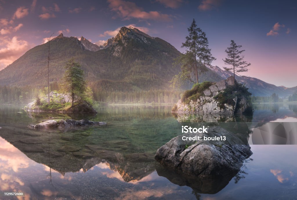 Blick auf Hintersee See in den Bayerischen Alpen, Deutschland - Lizenzfrei Alpen Stock-Foto