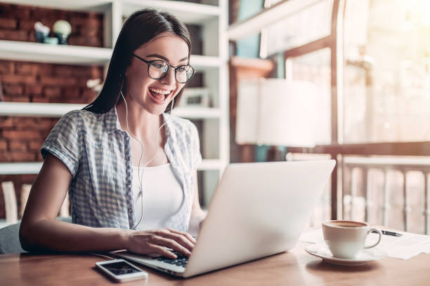 istock Girl in cafe 1129578695