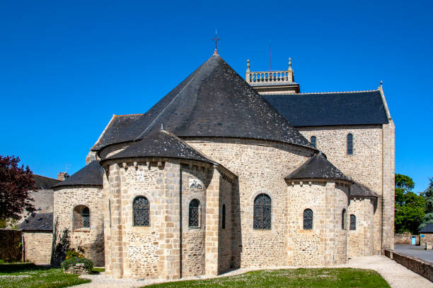 saint gildas de rhuys. the nave of the abbey. morbihan. brittany - ribbed vaulting imagens e fotografias de stock