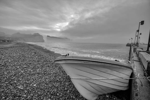 The boat Rowboat at the Percé wharf in Canada image en noir et blanc stock pictures, royalty-free photos & images