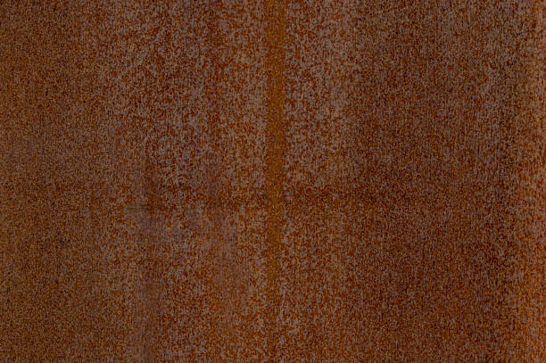 detail fassade von rostigem corten-stahl mit verschiedenen mustern, texturen und strukturen - patina stock-fotos und bilder