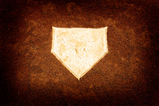 baseball hauptplatte base ball homeplate vertritt amerikanische sport-wettbewerb - baseball diamond fotos stock-fotos und bilder