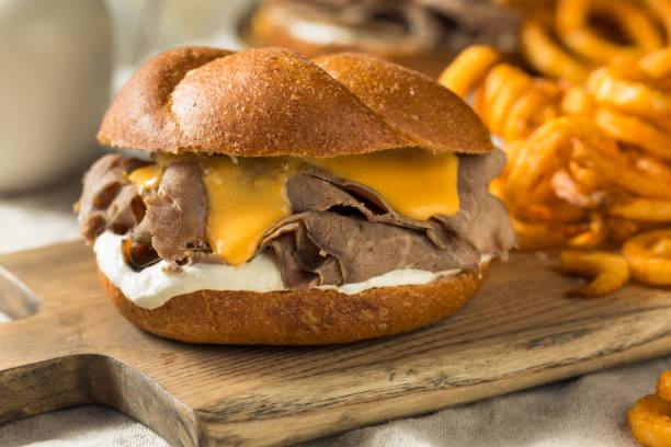 istock Homemade Roast Beef and Cheddar Sandwich 1129720134